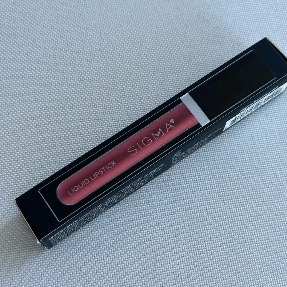 NWT Sigma Beauty Liquid Lipstick